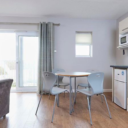 Golden Coast Holiday Park 호텔 울러컴 객실 사진